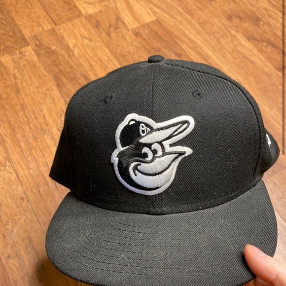 Bundle of MLB Fittted Hats - Picture 6 of 6